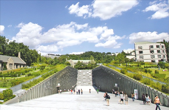 [2016 대입 수시] 이화여자대학교, 수능최저학력기준 완화…논술고사, 변별력 커져