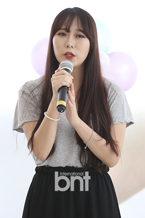 bnt포토 숙희쇼 오프닝 공연 선보이는 반하나 | 한경닷컴 [bnt포토] 숙희쇼 오프닝 공연 선보이는 반하나