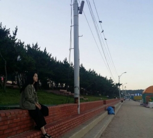 박혜수, 분위기 있는 일상 컷 공개 &#39;시선 집중&#39;