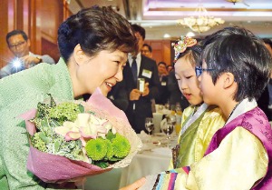 박 대통령 "북한 변화 위해 중국이 중요한 역할 해야"