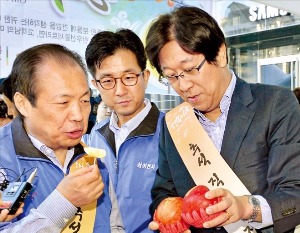 삼성 "자매마을 직거래장터로 오세요"