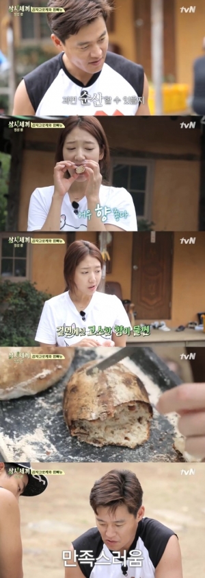 &#39;삼시세끼&#39; 제빵왕 이서진, &#34;깜빠뉴도 성공적&#34;