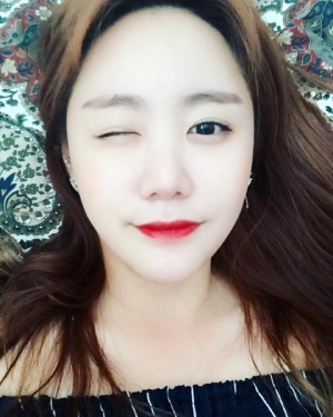 이경규 딸 이예림, 레드 립스틱바르고...&#34;깜찍윙크&#34;