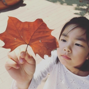 타블로 딸 이하루, 여전히 귀여운 근황 공개 &#34;해피추석&#34;