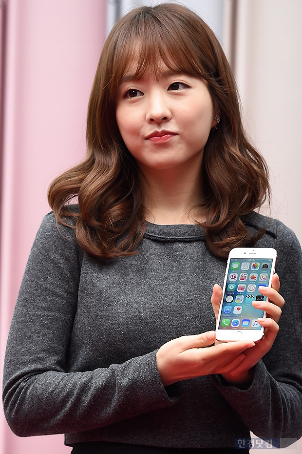 [포토] 박보영, '아이폰6S 들고 깜찍하게~'