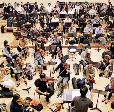 서울시립교향악단이 지난 6일 세종문화회관 연습실에서 진행한 ‘리허설룸 콘서트’.