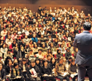 [2015 대한민국 올해의 브랜드 대상] 스카이에듀, 대치동 1등 강사 집결…수능 사이트 방문수 1위