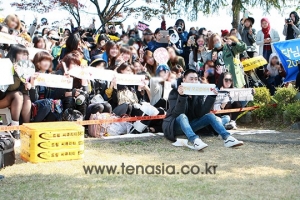 [TENPHOTO] 슈퍼주니어 은혁 입대, 입대 직전까지도 팬 밖에 모르는 바보