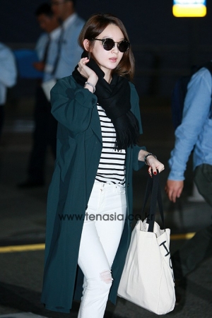 [TENPHOTO] 다비치 강민경, 꾸민 듯 안 꾸민 듯 센스 넘치는 출국 패션