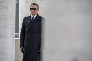 '007 스펙터' 다니엘 크레이그, 이것이 수트의 정석…'킹스맨' 콜린퍼스는 잠시 잊어라