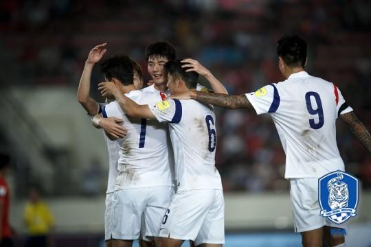 기성용 손흥민 기성용 손흥민/사진=대한축구협회 제공