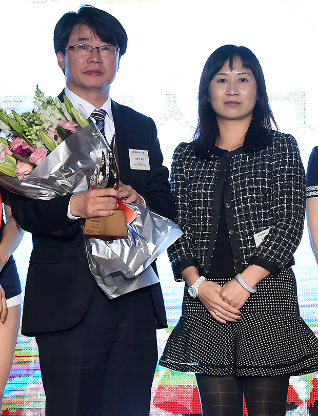 [포토] 한국인삼공사, '2015 한류중심 어워즈-헬스 부문 수상'