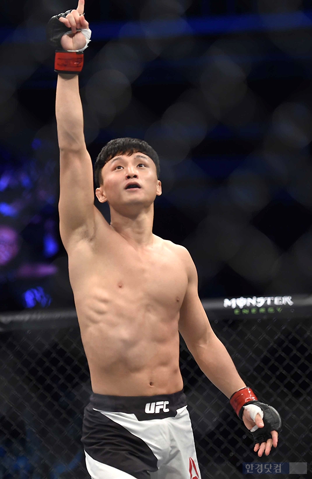 [포토] 최두호, '2연승이다' (UFC 서울)