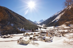 오스트리아 인스브루크 시가지의 겨울풍경 
