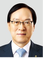 조직 체질개선 나선 김용환  농협금융지주 회장 "철저한 성과중심 인사할 것"