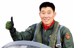 공군 '올해의 탑건' F-15K 안영환 소령