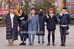 [TENPHOTO] B.A.P, 소속사와 화해 후 1년 9개월만의 컴백 (뮤직뱅크 출근길)