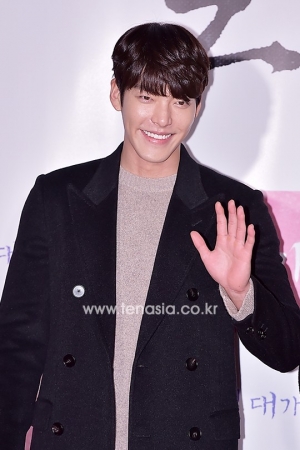 [TENPHOTO] 김우빈, 조각상이 따로 없네 (도리화가)