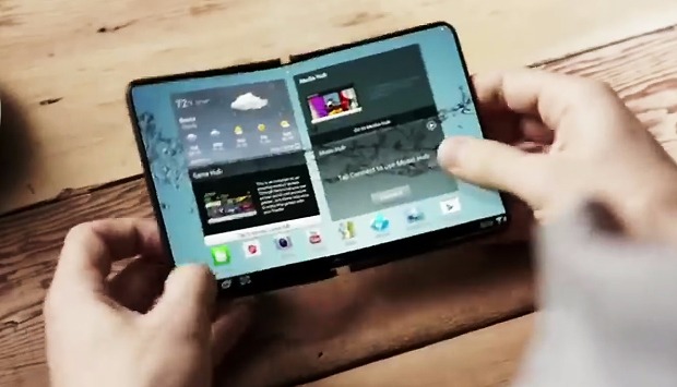 삼성전자의 폴더블 스마트폰 프로토타입 화면.