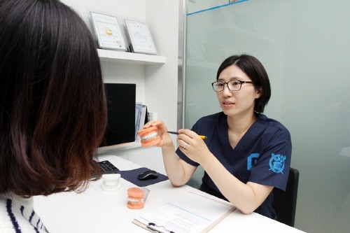 영등포 치과에서 전하는 클리피씨 치아교정, "교정기간 단축으로 겨울방학에 인기"