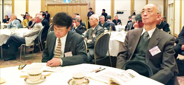 일본 기술자들이 한일산업기술협력재단의 ‘일본 퇴직기술자 유치사업’에 대한 설명을 듣고 있다. 이현동 기자