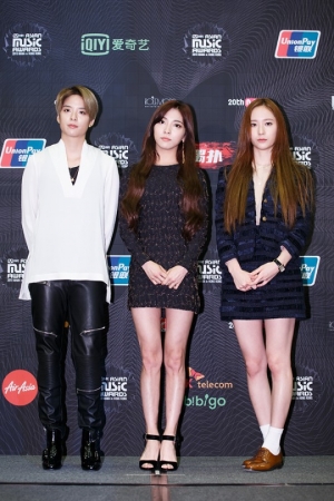 'MAMA' 에프엑스 “팻 샵 보이즈와 콜라보 무대, 어떻게 꾸며지냐고?&#34;