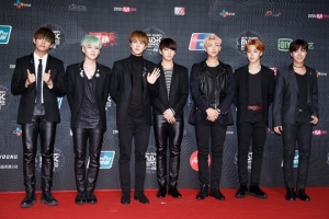 '2015 MAMA' 방탄소년단, 월드 퍼포머 상 수상