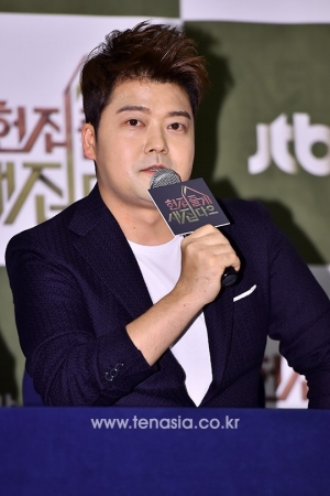 &#39;헌집새집&#39; 전현무, &#34;&#39;짠한&#39; 연예인들의 방 볼 수 있을 것&#34;