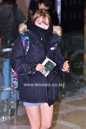 [TENPHOTO] AOA 초아, 강추위에도 포기할 수 없는 초미니