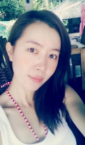 '정우와 결혼' 김유미, 비키니 입고 뽀얀 피부 과시…'민낯 종결자 등극'