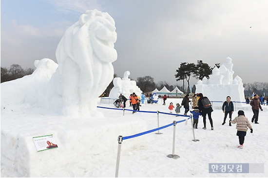 [영상] 이번 주 강추위! 겨울 축제 활기! 이색적인 '연천구석기겨울축제' 인기