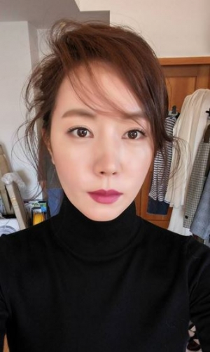 김유미, 정우 반하게 한 섹시 미모 공개.. &#34;기분 좋은 하루&#34;