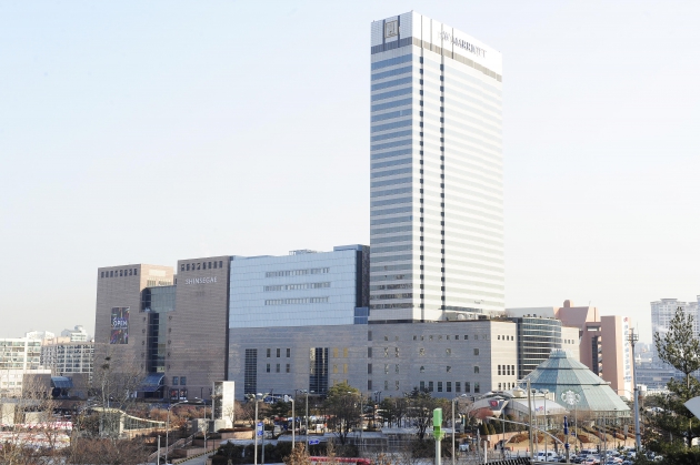 신세계, 한국판 '봉마르셰' 꿈꾼다…'서울 최대' 강남점 리뉴얼