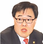 김기식 더불어민주당 의원 "영세사업자 카드 수수료 내려야"