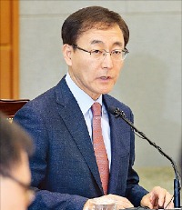 김수남 검찰총장, 총선 신속한 수사 지시