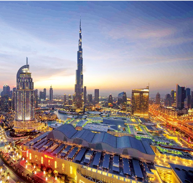 세계에서 가장 높은 빌딩 ‘부르즈 칼리파’가 우뚝 솟아 있는 두바이. 두바이관광청 제공 