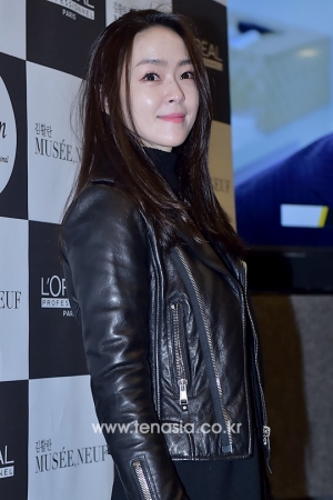 [TENPHOTO] 김윤아, 점점 어려지는 미모 '자우림의 시간은 거꾸로 간다'