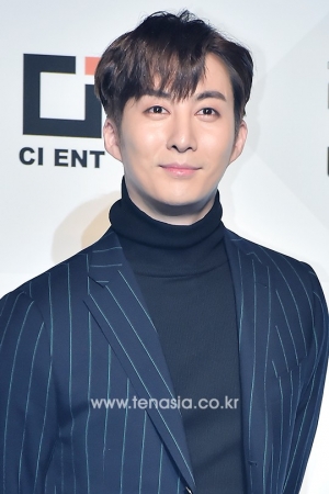[TENPHOTO] 김형준, 여전히 순수한 사슴 눈망울(더블에스301 쇼케이스)