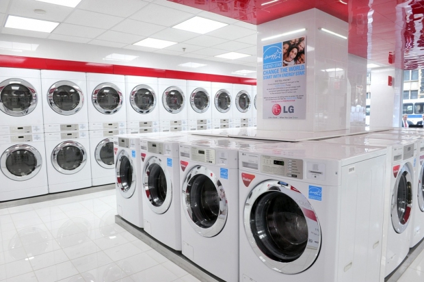 LG전자는 세탁기, 건조기 등으로 구성된 세탁전문 공간인 'LG 론드리 라운지'를 미국 중심으로 운영하고 있다. 미국 뉴욕에 운영중인 LG 론드리 라운지 모습. <LG 전자 제공 >