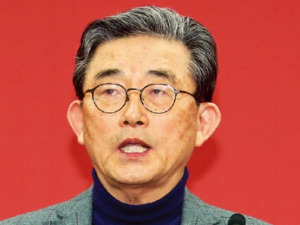 김무성·서청원 경선, 최경환·정두언 공천 확정