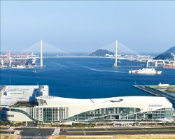 '세계 3대 환적항만' 떠오른 부산항, 새로운 공항 연계 땐 '동북아 허브' 도약