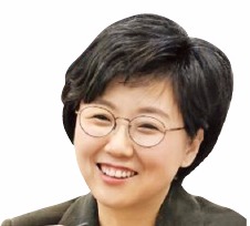  '민변 첫 여성 회장' 정연순 변호사 "사법시험 존폐 문제 논의하겠다"