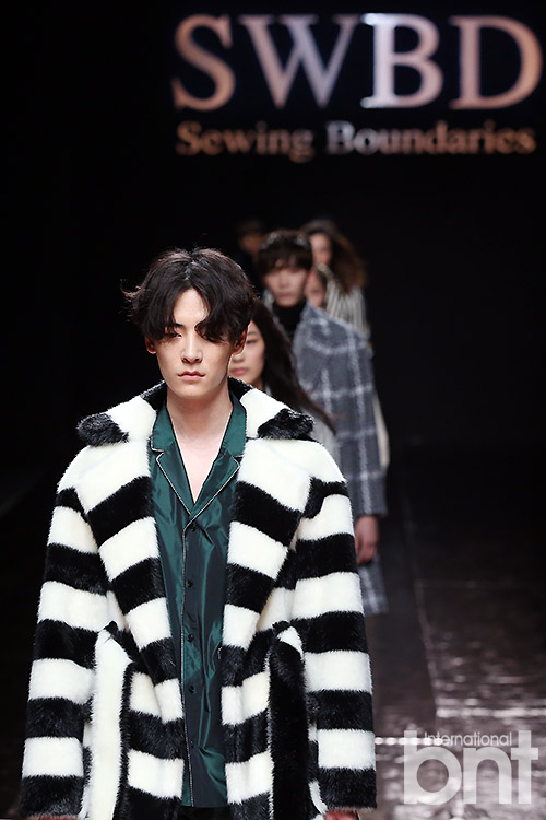 bnt포토 2016 FW 헤라서울패션위크의 마지막 런웨이 | 한경닷컴 [bnt포토] 2016 F/W 헤라서울패션위크의 마지막 런웨이