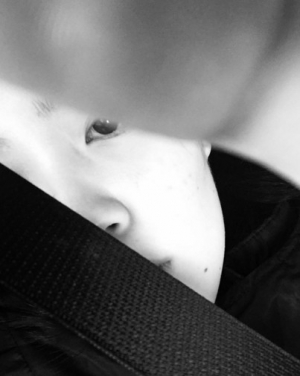 심은경 &#39;널 기다리며&#39; 개봉 기념 셀카? 묘한 분위기 &#39;눈길&#39;