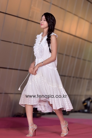 [TEN PHOTO] AOA 설현, 핑크카펫 위를 '사뿐사뿐&#39;(SIA)