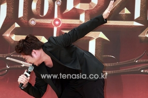 [TEN PHOTO] 김조한, 포즈만 봐도 소울이 느껴지네 (신의목소리)