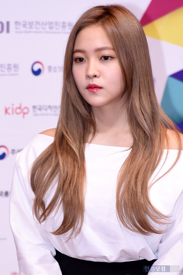 [HEI포토] 레드벨벳 예리, '눈길 사로잡는 인형 미모'