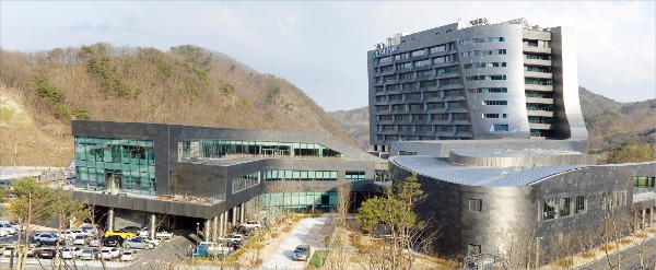 경북 경주로 이전한 한국수력원자력 신사옥. 한국수력원자력 제공 