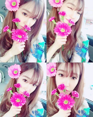 소녀시대 티파니, 꽃보다 아름다운 셀카 공개 &#39;봄 처녀&#39;