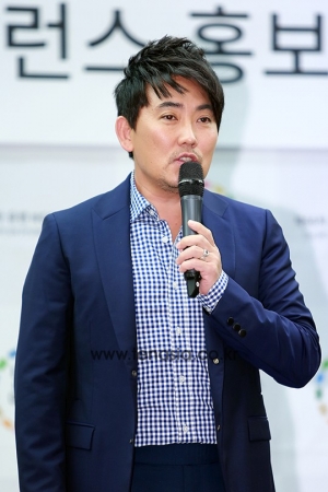 이승철 &#34;&#39;일기장&#39;, &#39;말리꽃&#39; 뛰어넘을 것&#34;